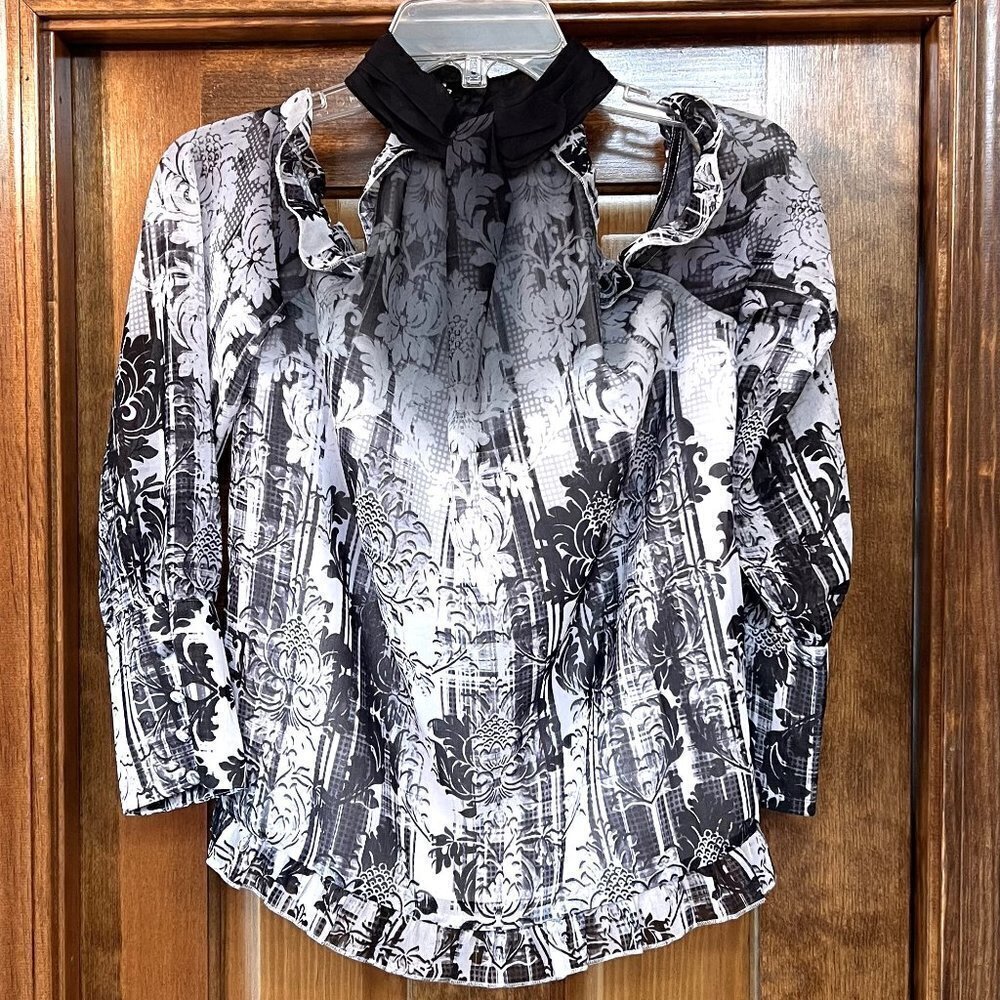 bebe Cold‎ Shoulder Ruffle Top Ghost Lace 1 Size S Black White Gry NWT 💥SALE💥